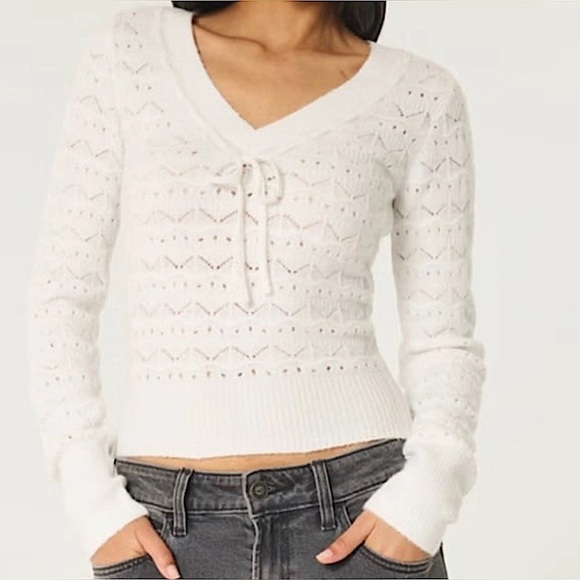 Hollister Sweaters - Hollister Women's v-neck White Knit Sweater